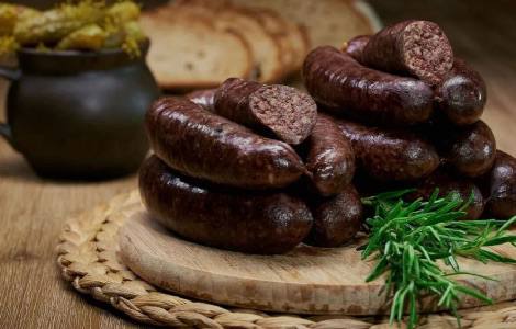 Salchichas que pueden saturar la sangre con hierro